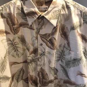 Men’s Hawaiian Button Short Sleeve Shirt